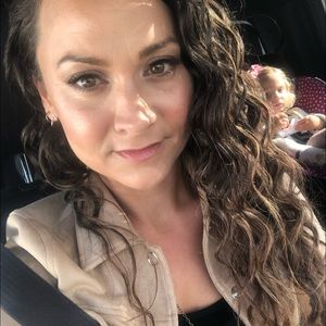 Meet your Posher, Raeanne